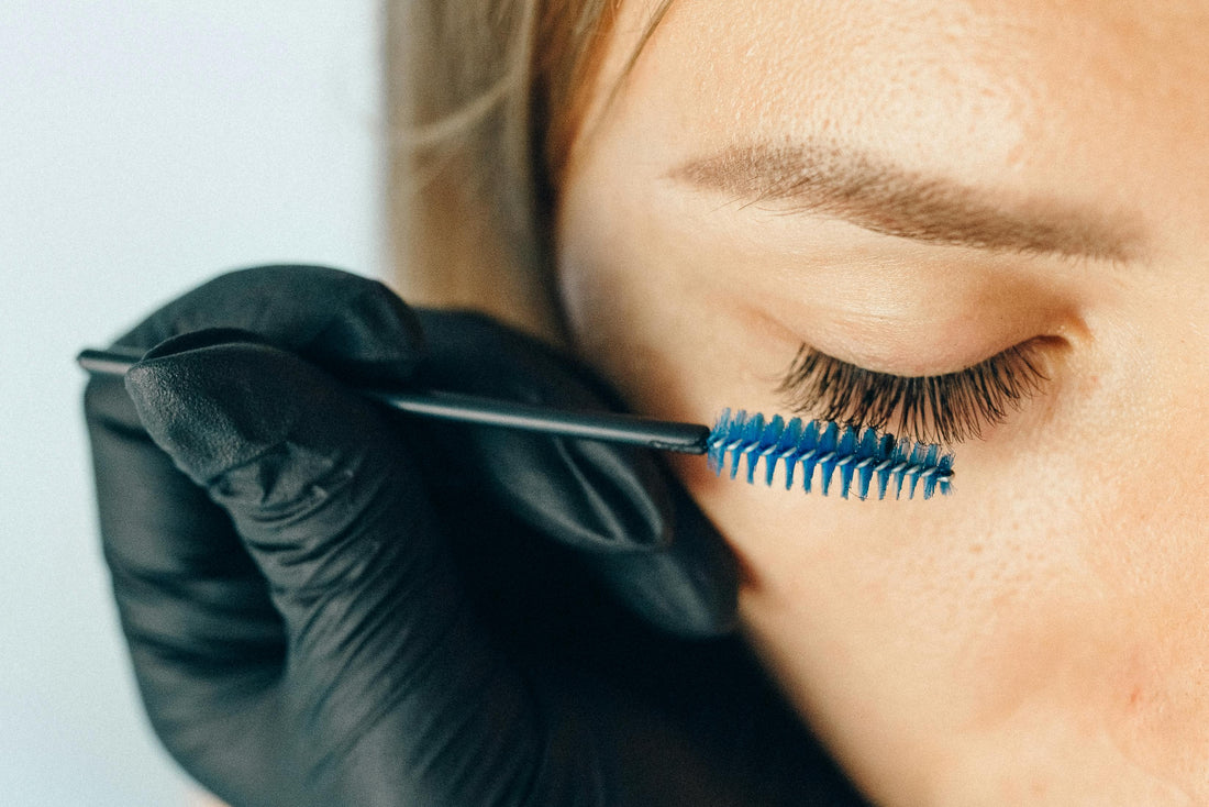 Classic vs Hybrid vs Volume Lash Extensions